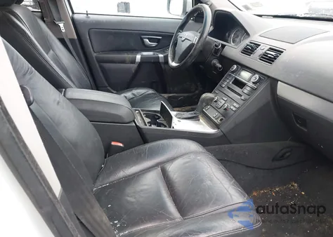 2013 Volvo Xc90 3.2/3.2 Platinum/3.2 Premier Plus z USA, uszkodzony, nr VIN YV4952CZ9D1646827